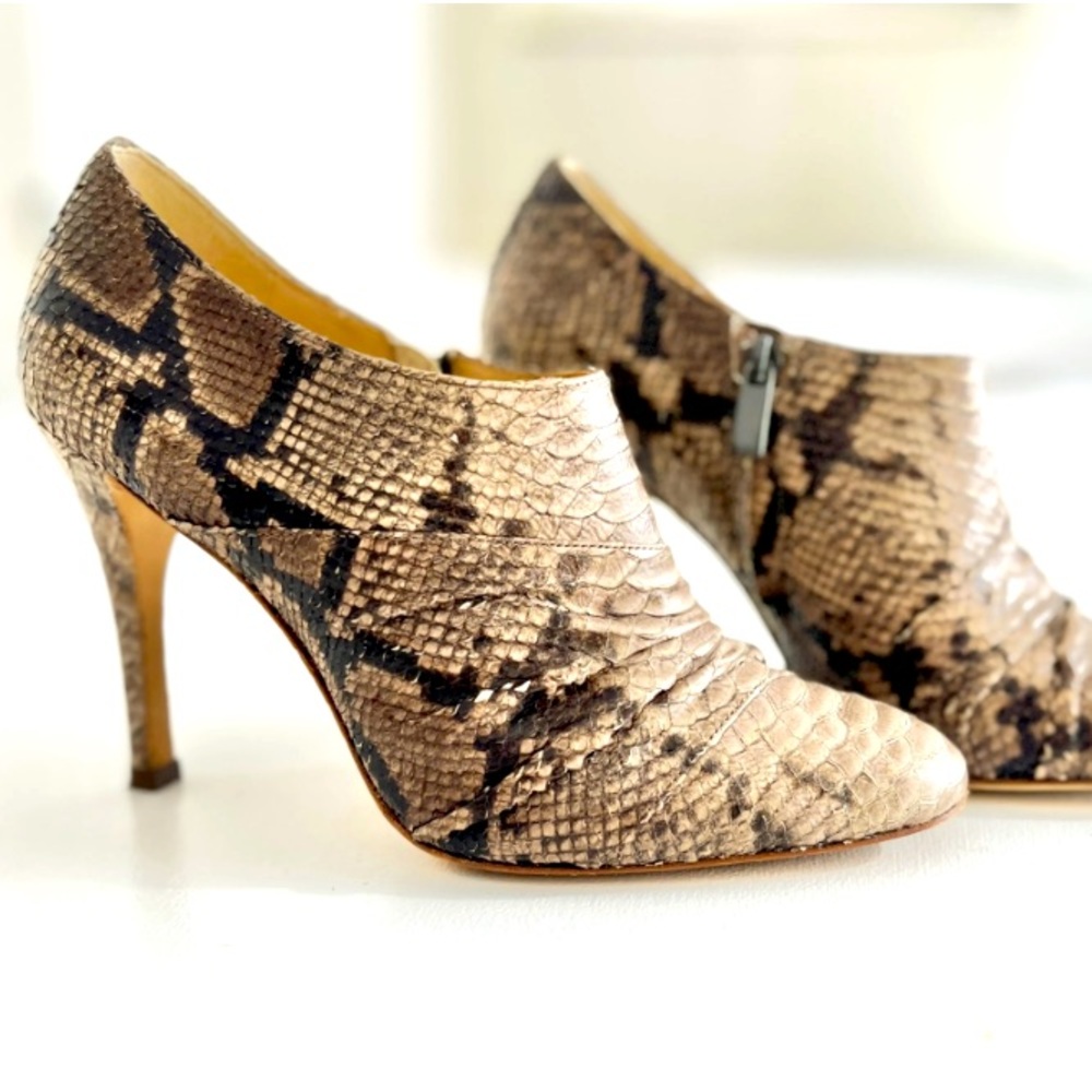 🆕NIB: BOUTIQUE 9: Leather Snakeskin Ankle Boot w/ Side Zipper Black&Cream Sz 9